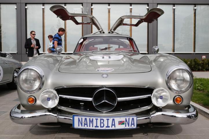 Mercedes-Benz 300sl | coupe || silver