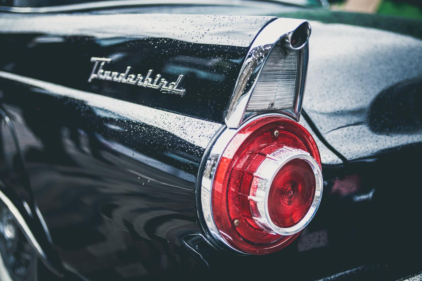 Ford Thunderbird | black