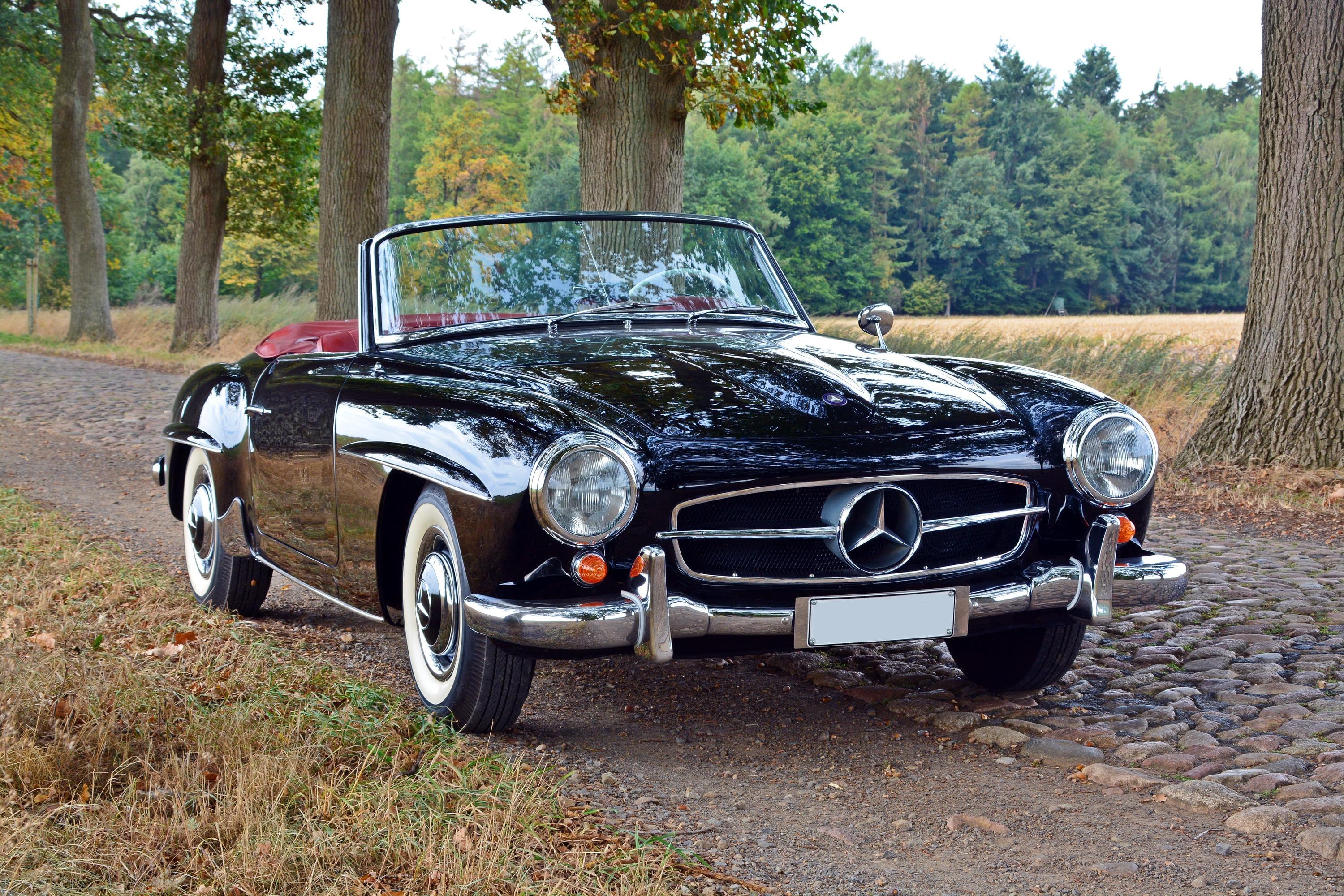 Mercedes-Benz 190sl | black